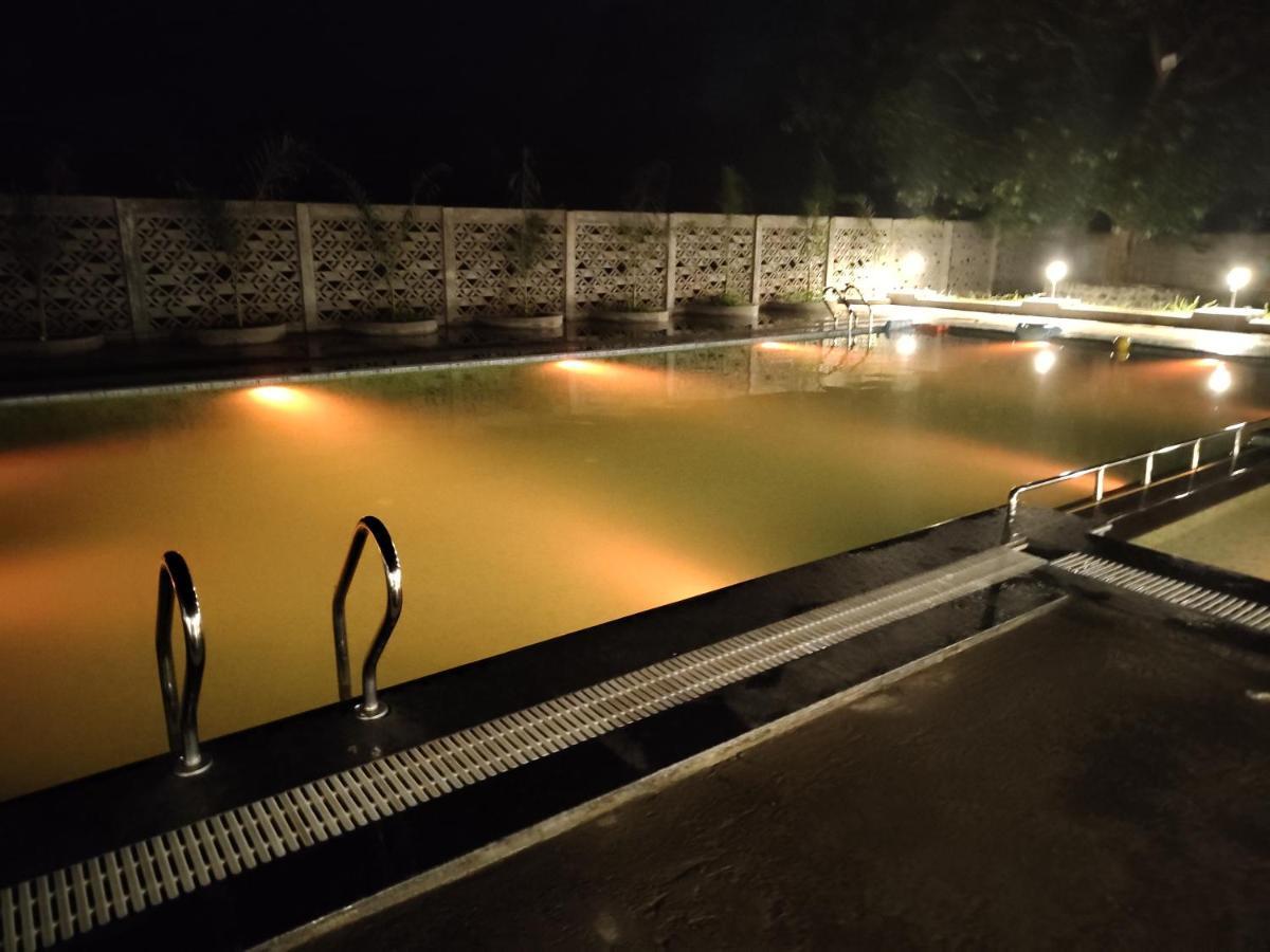 Silent Valley Resort Thane Extérieur photo